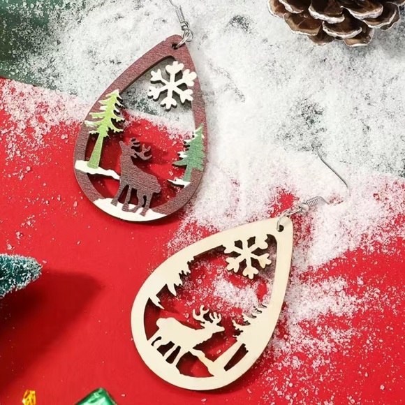 Wooden Christmas Earrings - Picture 4 of 4